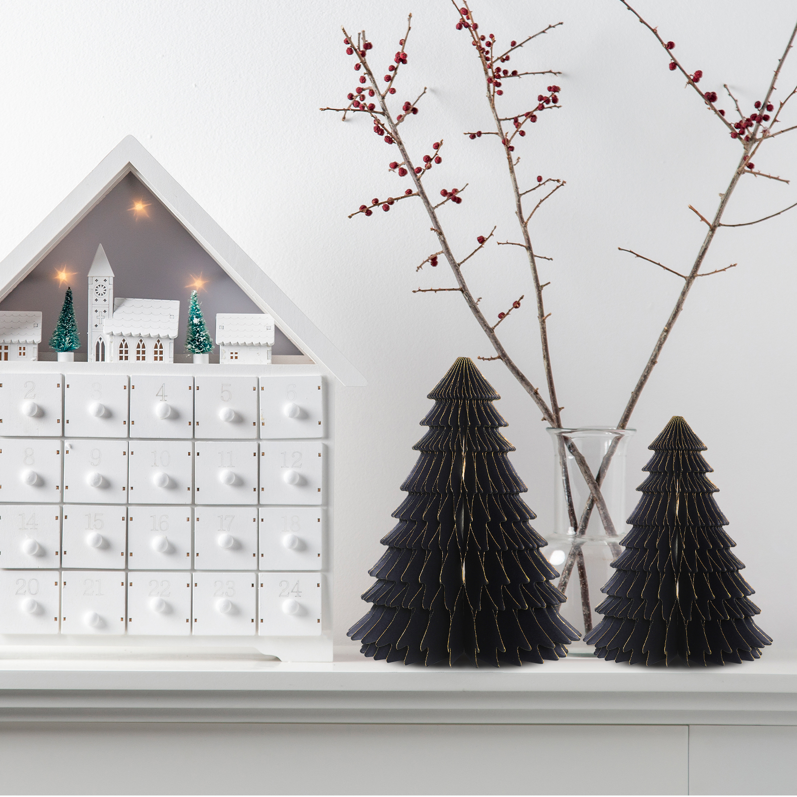 Black Honeycomb paper Tree ornaments-01.jpg